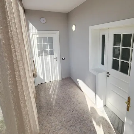 Sweet 3 Apartment *